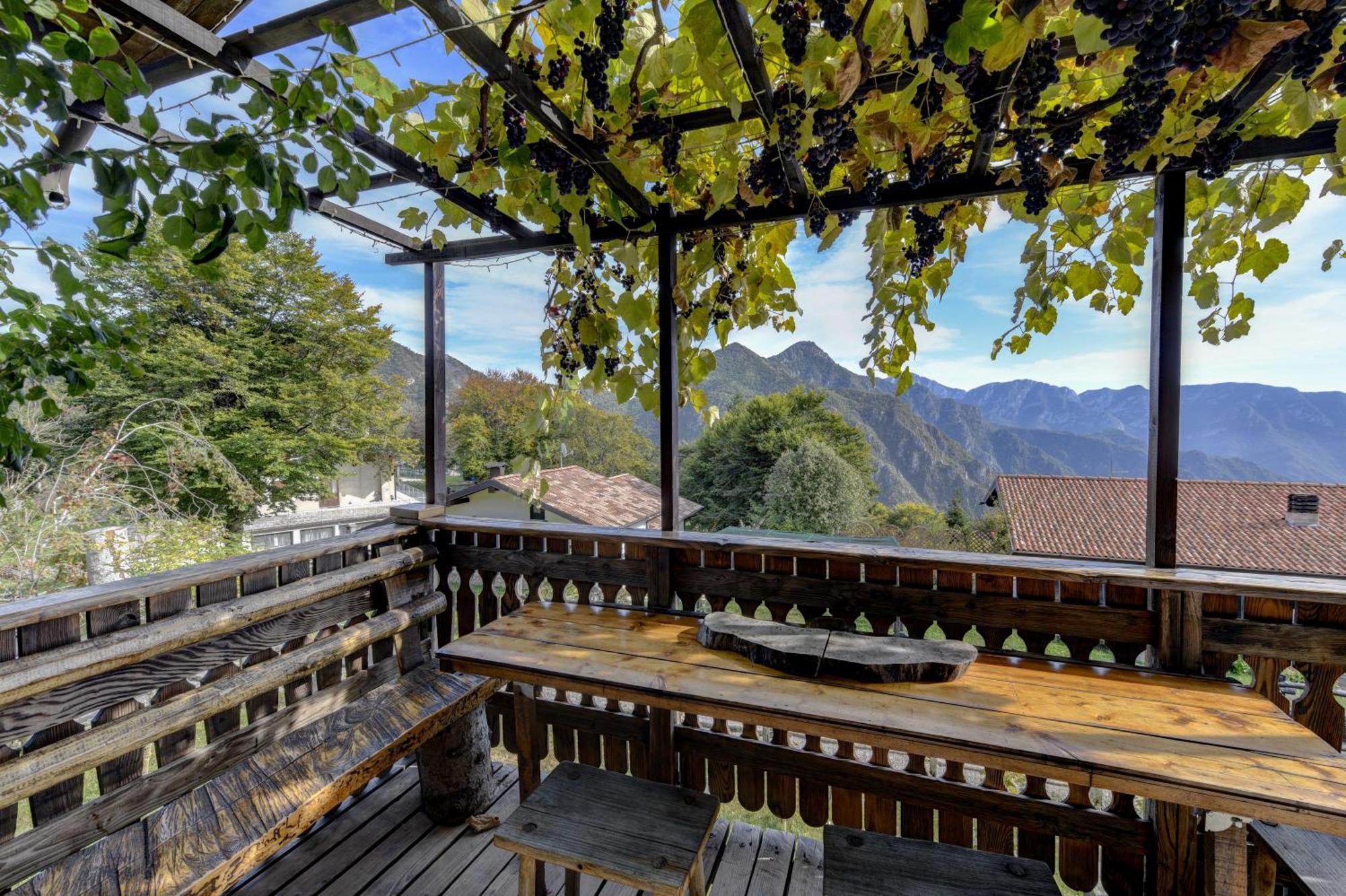 Chalet "Baita Cavacca" Crone Exterior photo